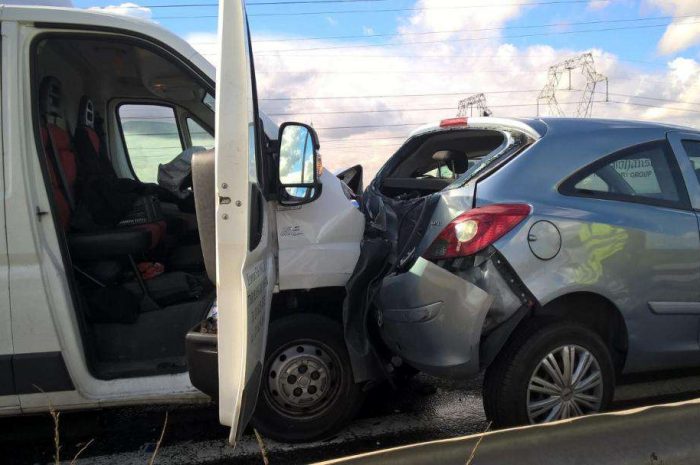 Mitry-Mory ► Une camionnette percute l’arrière d’une voiture