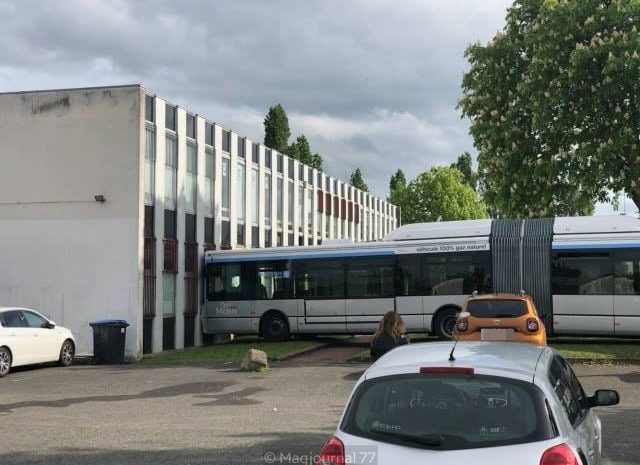 Meaux ► Un chauffeur de bus perd le contrôle de son véhicule