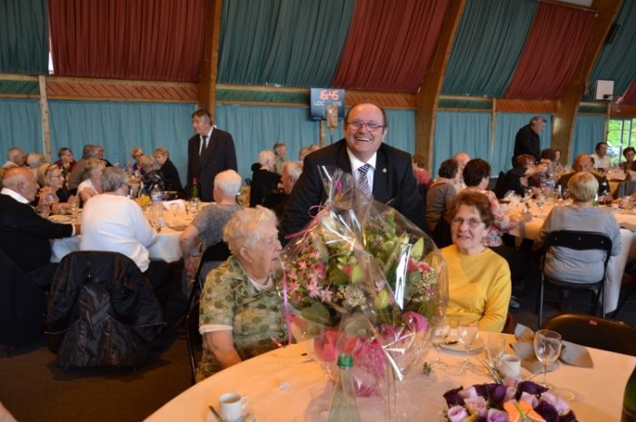 Saint-Mard ► Repas des anciens : les seniors ont dansé au rythme du Brésil