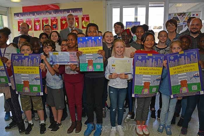 Roissy-en-Brie ► Concours d’affiches de la Sécurité routière : les CM2 de l’école Pierre et Marie-Curie remportent le premier prix