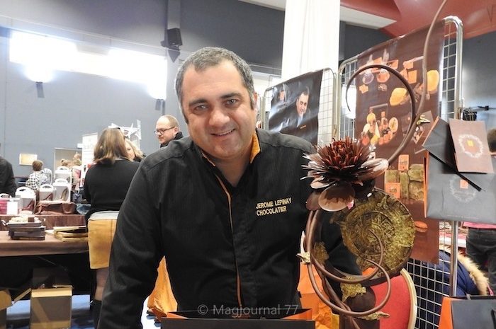 Courtry ► Salon du chocolat : Jérôme Lepinay a créé une sculpture représentant un cacaotier [Diaporama]