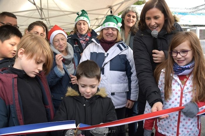 Mitry-Mory ► La patinoire gratuite jusqu’au 29 décembre et le marché de Noël [Vidéo]