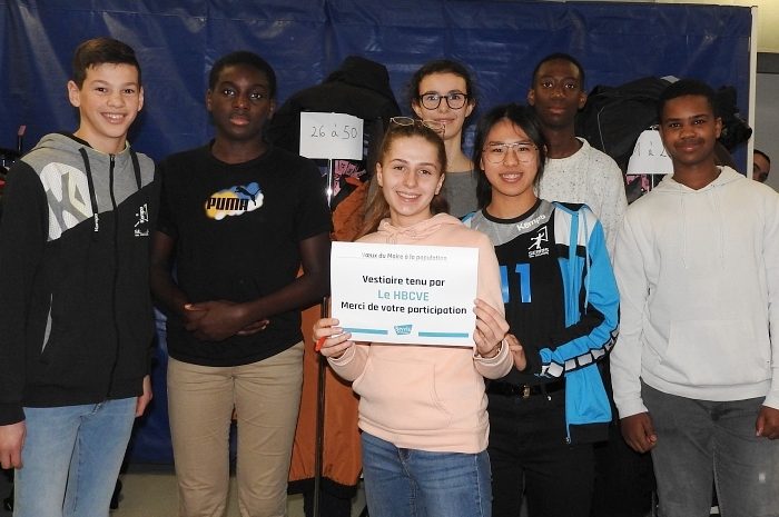 Serris ► Vœux de la municipalité : les bénévoles et les élèves du lycée Châtelet ont assuré le service [Diaporama] 