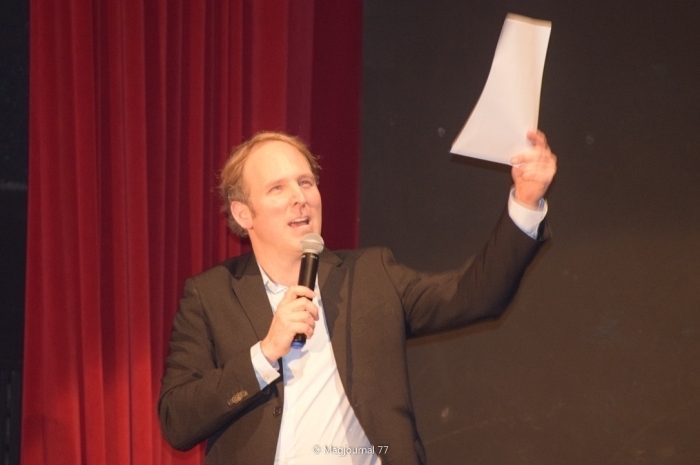 Thorigny-sur-Marne ► Vœux du maire : le spectacle choisi a emmené le public au Pays des Merveilles [Diaporama]