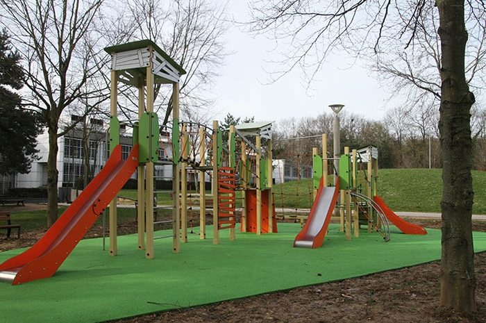 Noisiel ► La Ville a installé une nouvelle aire de jeux dans le quartier du Luzard