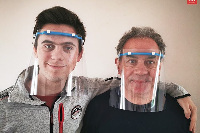 Mitry-Mory ► Sur imprimante 3D, José et Adrien Adélaïda fabriquent des visières qu’ils offrent aux personnels soignants [Vidéo]