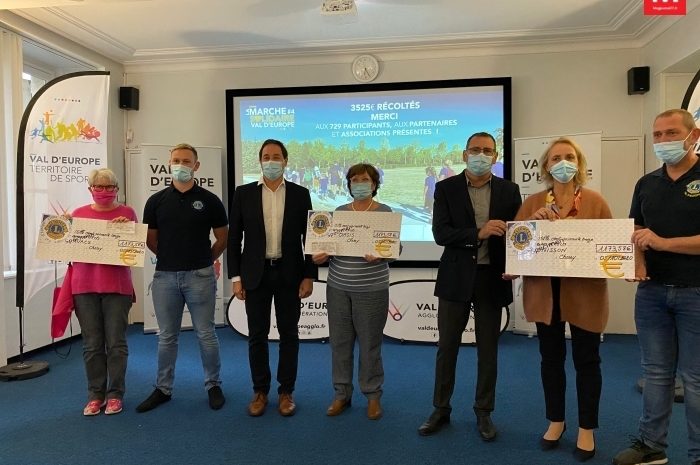 Val d’Europe Agglomération ► [Vidéo] Marche solidaire : les associations partenaires ont reçu les chèques de dons 