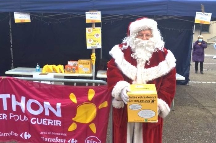 Dammartin-en-Goële ► Téléthon : le Père Noël est venu prêter main forte place des Prieurs