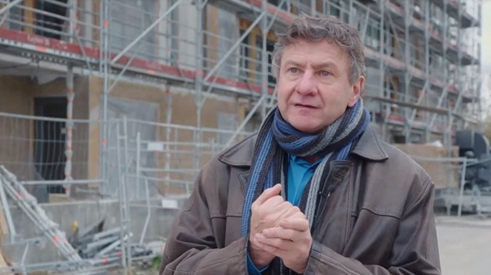 Trilport ► [Vidéo] Economie circulaire : le premier bâtiment de l’écoquartier est recouvert de béton de chanvre projeté