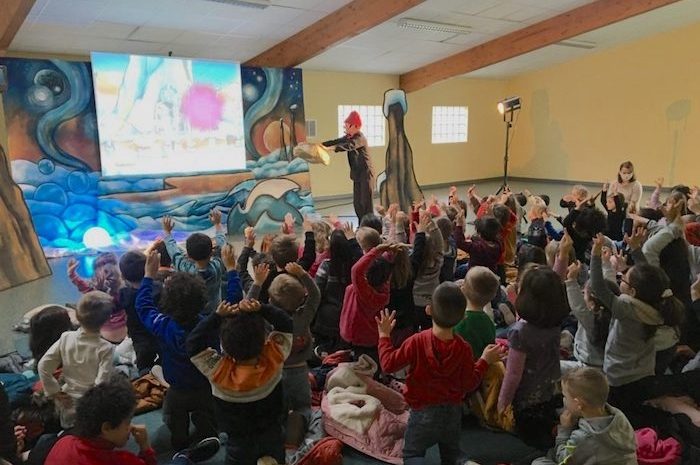 Bouleurs ► Les écoliers ont pu avoir leur spectacle de Noël 