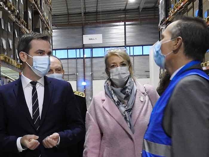 De gauche à droite : Olivier Véran, Geneviève Sert, Nicolas Virmoux, directeur de ASH