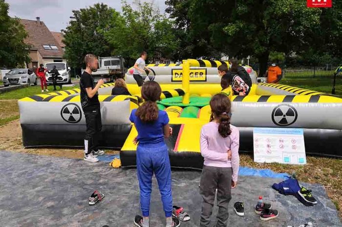 Nanteuil-lès-Meaux ► [Vidéo] Structures gonflables : c&rsquo;était une journée punchy pour la maison de quartier