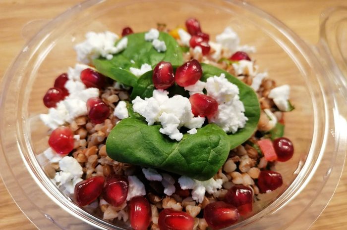 La recette du week-end ► La salade de kasha à la feta et grenade, l’étonnant mélange bienfaisant, par Sandrine Mateo
