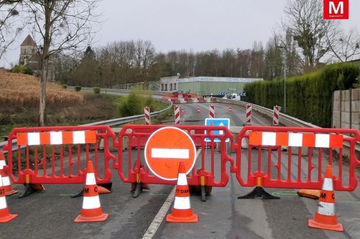 Saint-Mesmes ► [Vidéo] Un affaissement de la chaussée provoque la fermeture de la RD 404