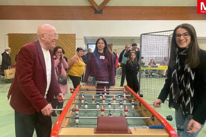 Othis ► [Vidéo] Ping-pong, baby-foot, stand-up… des ateliers et activités ont ponctué le salon des jeunes 