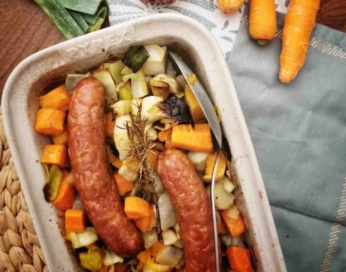 La recette du week-end ► Les légumes au four et leurs saucisses : prenez de l’avance