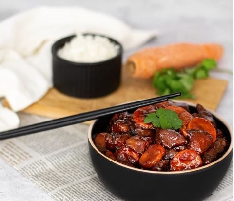 La recette du week-end ► Le porc au caramel et aux carottes, avec leur riz basmati