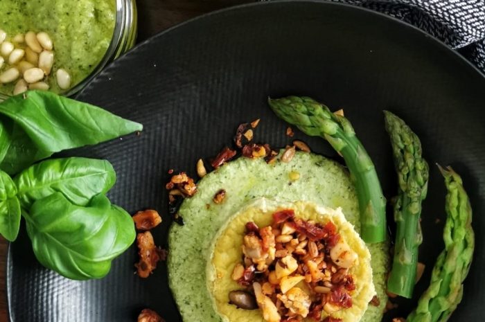 La recette du week-end ► Le flan aux asperges vertes sur son lit de pesto, la douceur du végétal