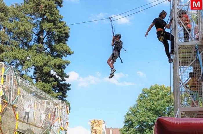 Mitry-Mory ► [Vidéo] Tyrolienne géante à la fête de la ville : le grand frisson était garanti avec le saut dans le vide