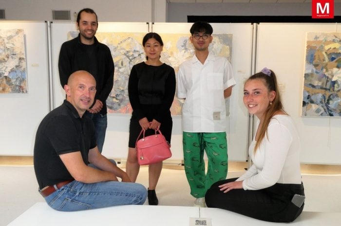 Chanteloup-en-Brie ► [Vidéo] Sur la route de la soie : l&rsquo;exposition a tissé son cocon et créé des liens entre artistes et visiteurs