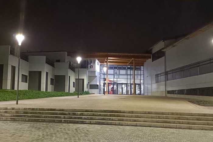 Magny-le-Hongre ► Collège Jacqueline-de-Romilly : la lumière va bientôt pouvoir s&rsquo;éteindre