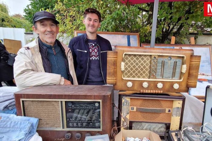 Torcy ► [Vidéo] Troc et puces : Pierre a mis en vente de vieux postes de radio 