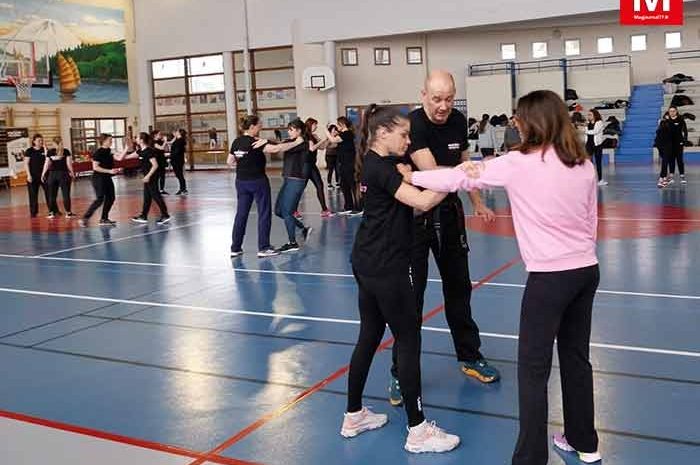 Saint-Thibault-des-Vignes ► [Vidéo] Initiation au krav-maga : elles apprivoisent les techniques pour se défendre face à une agression