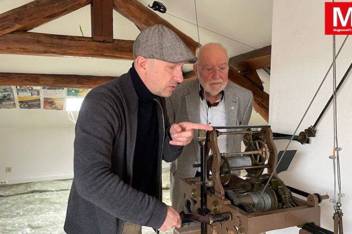 Chanteloup-en-Brie ► [Vidéo] La vieille horloge mécanique de la mairie résiste au temps : le maire y veille