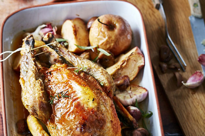 La recette du week-end ► La pintade aux pommes et aux châtaignes : toujours les fruits de saison, les mêmes et on les aime