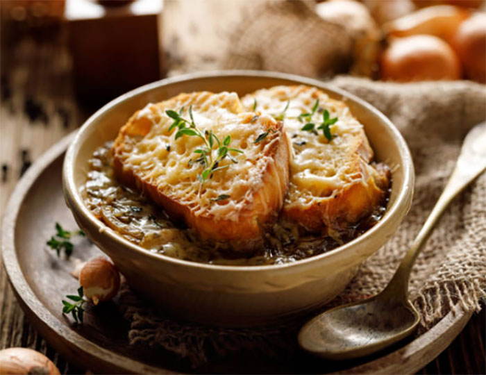 La recette du week-end - Un must absolu : la soupe à l'oignon ou la perfection pour les fêtes