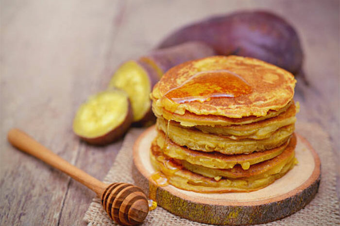 La recette du week-end ► Les pancakes de patate douce à l’américaine, avec du sirop d’érable et du lard grillé