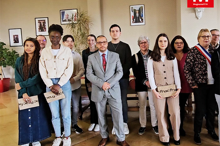 Crégy-lès-Meaux ► [Vidéo] Des prix pour les meilleurs résultats au collège : les élèves ont été récompensés par la municipalité